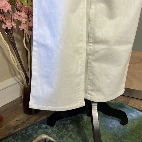 Nine West White High Rise Straight Leg Women's Jeans Size 10 Multi Button Close - Picture 3 of 7